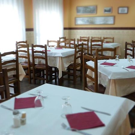 Hostal Restaurante La Masia Vila-real Exteriör bild