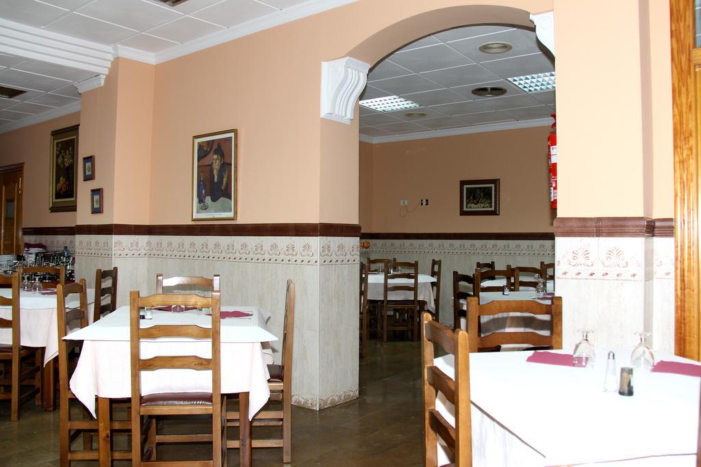 Hostal Restaurante La Masia Vila-real Exteriör bild