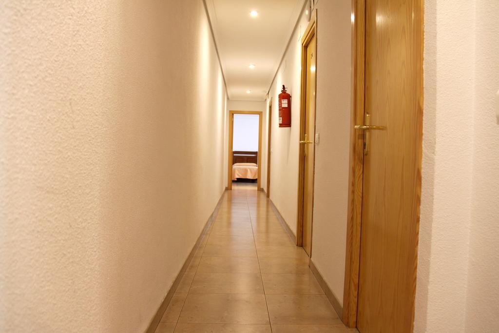 Hostal Restaurante La Masia Vila-real Exteriör bild