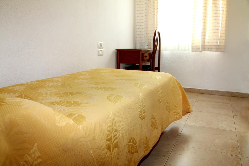 Hostal Restaurante La Masia Vila-real Exteriör bild