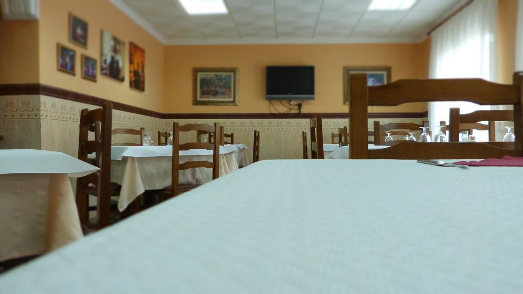 Hostal Restaurante La Masia Vila-real Exteriör bild