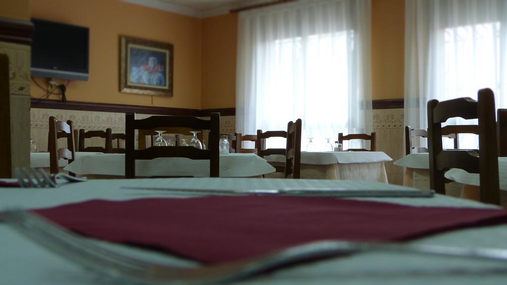 Hostal Restaurante La Masia Vila-real Exteriör bild