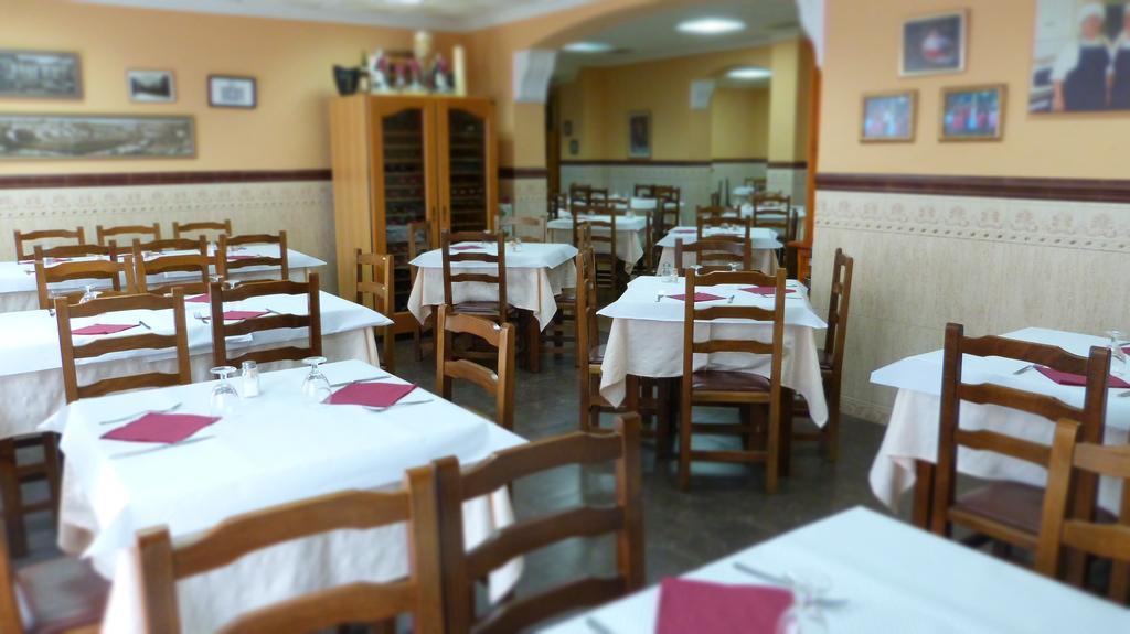 Hostal Restaurante La Masia Vila-real Exteriör bild