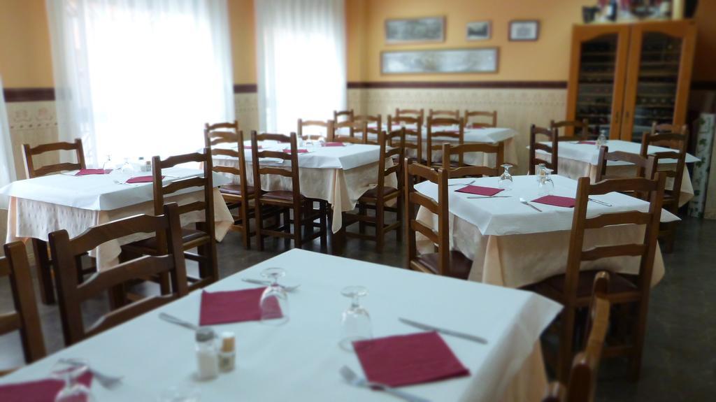 Hostal Restaurante La Masia Vila-real Exteriör bild